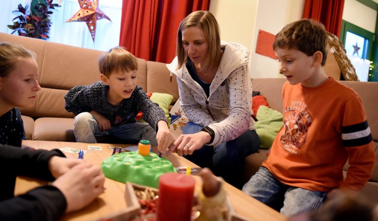 Für Eltern: Über Duda.news