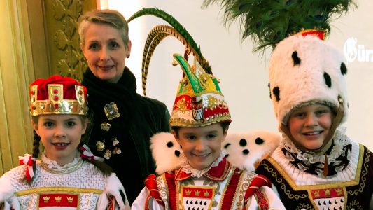 Karneval statt Schulunterricht – Das Kölner Kinderdreigestirn