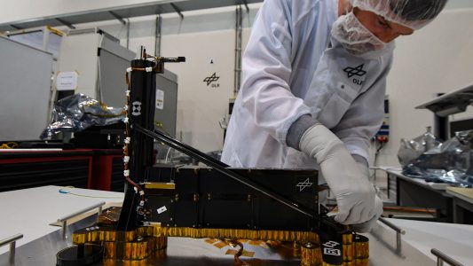 HP3 – Ein Roboter gräbt auf dem Mars