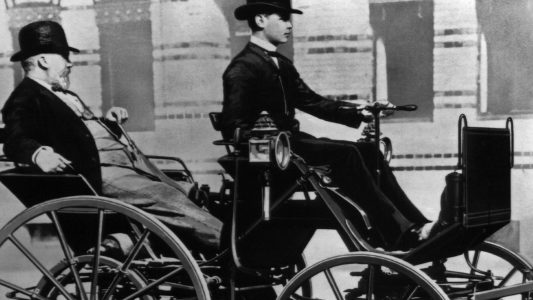 Aus Kutschen werden Autos