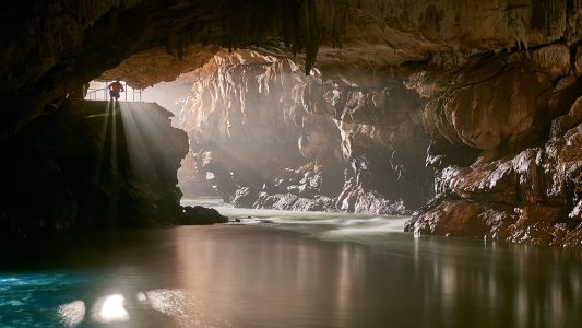 Gebirge, Höhlen, Strände – Slowenien