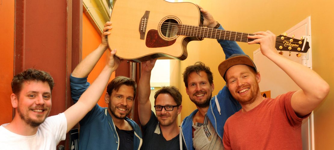 „Mädels können auch eine Band gründen“ meinen Miljö