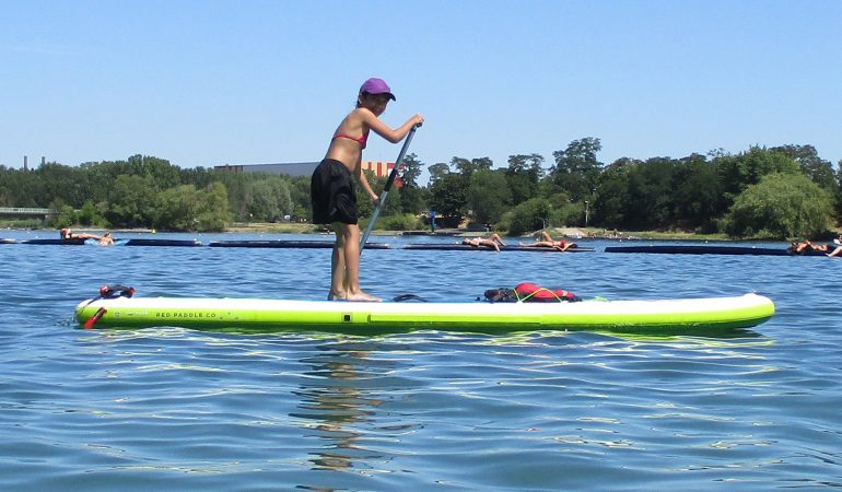 Über das Wasser gleiten – Stand Up Paddling