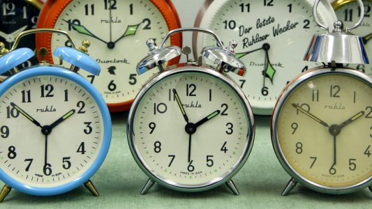 Wir drehen an der Uhr