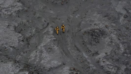 Asche in drei Kilometern Höhe