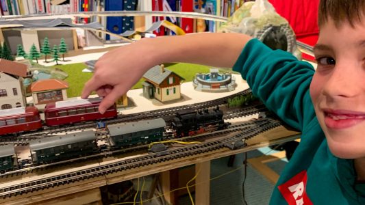 Basteln und Bahnfahren
