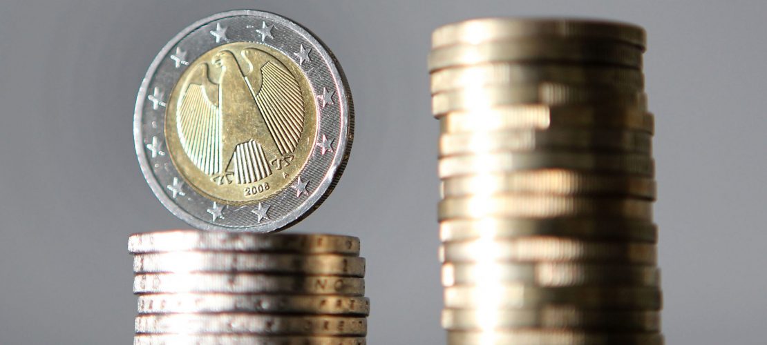 Ein riesiger Turm aus Münzen