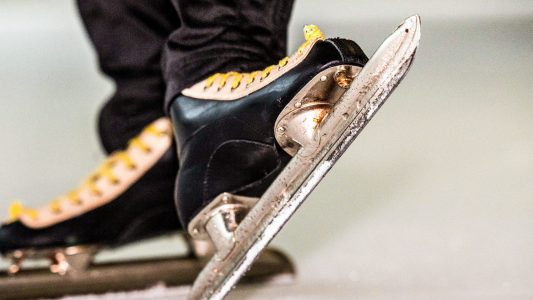 Auf die Kufen, fertig, los!