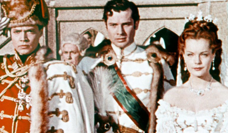 Eine Kaiserin mit Tattoo