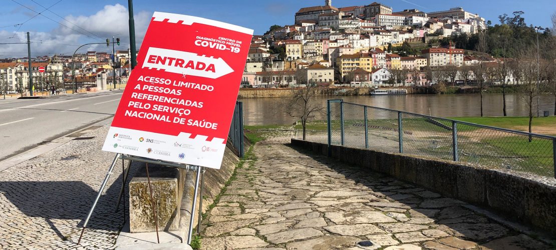 Fieber messen beim Einkaufen