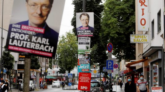 Wahlplakate soweit das Auge reicht, Bild: Kraniqi