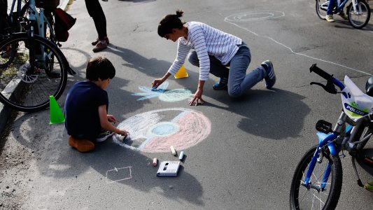 Bunter Spaß auf der Straße