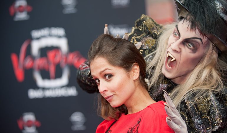 Traurig gruselige Vampire
