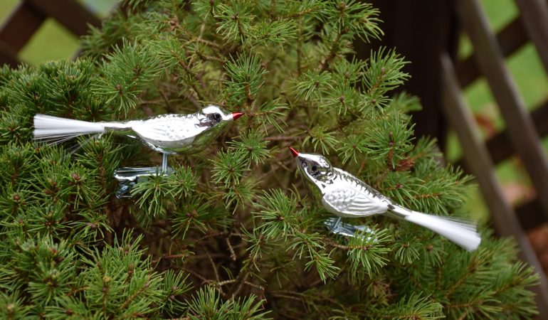 Aus Glas eine Lok für den Weihnachtsbaum formen