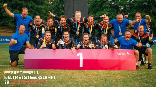 Jetzt fliegen die Fäuste