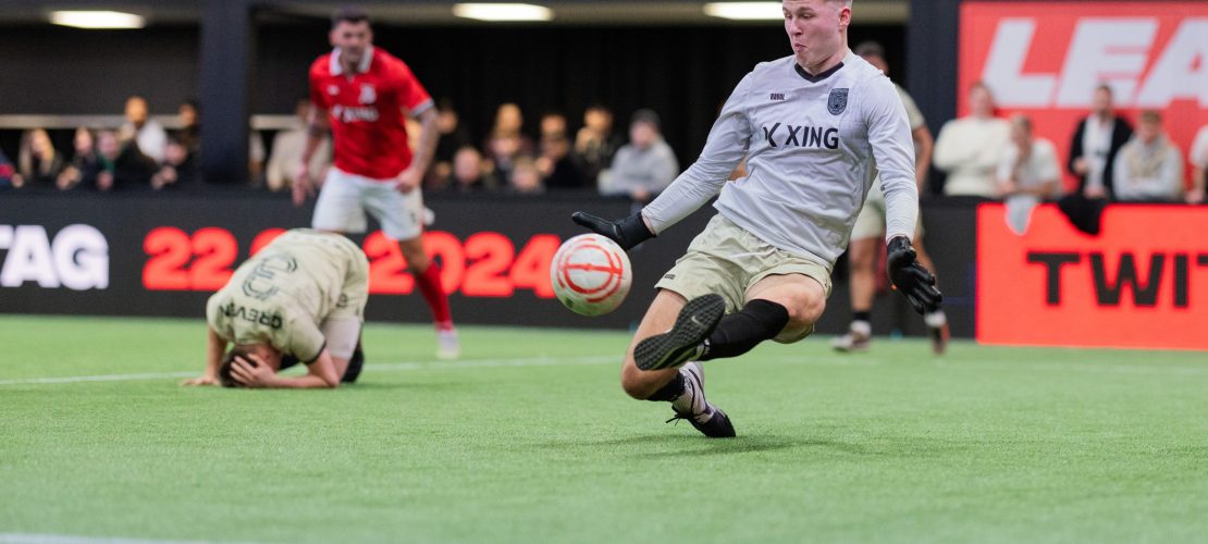 Fußball spielen mit den Käfigtigern
