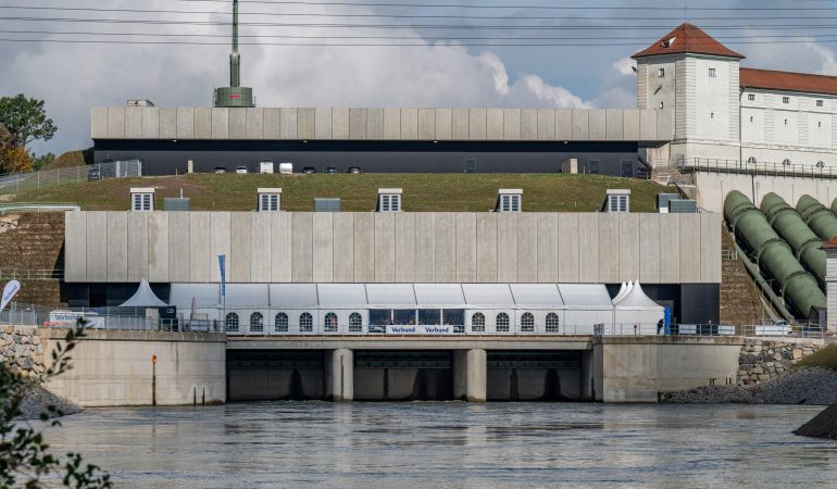 Wie aus Wasser Strom wird