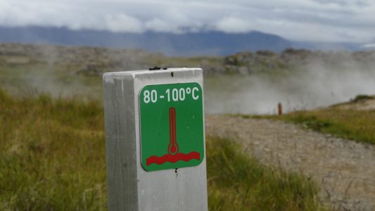 Wenn das Wasser in den Himmel spritzt